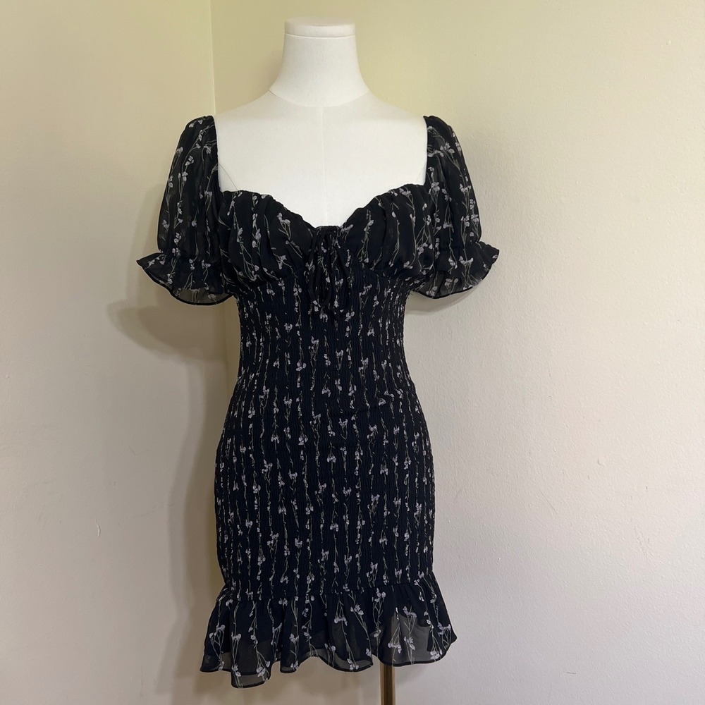 Winnie & Co Black Floral Smocked Mini Dress Puff Sleeve Ruffle Hem Size 8
